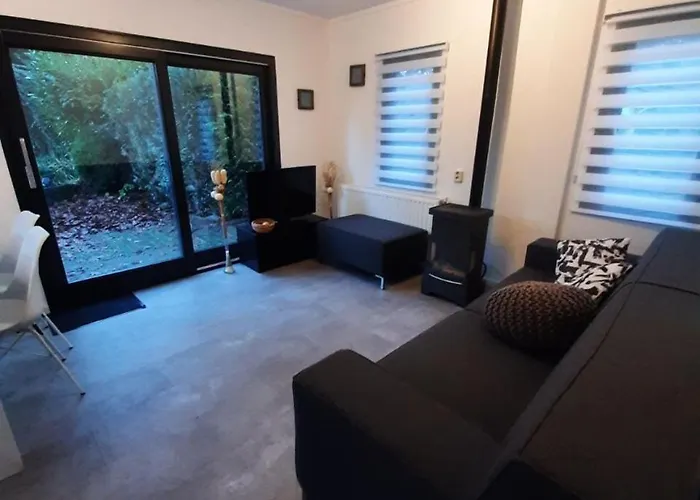 Mooie Bij Het Bos In De Buurt Semesterbostad *