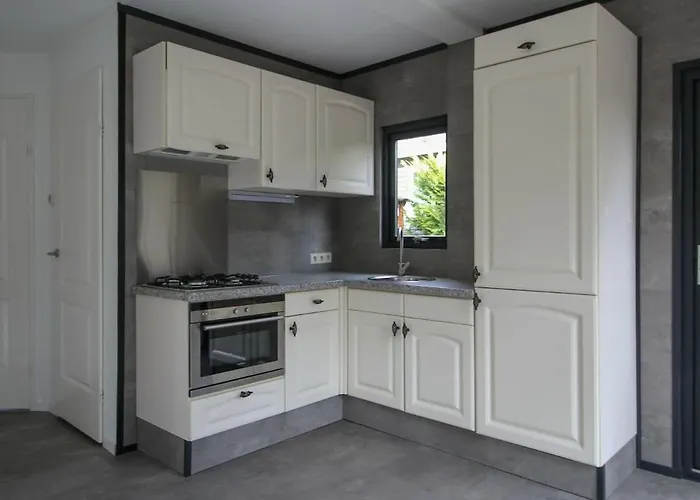 Mooie Bij Het Bos In De Buurt Voorthuizen