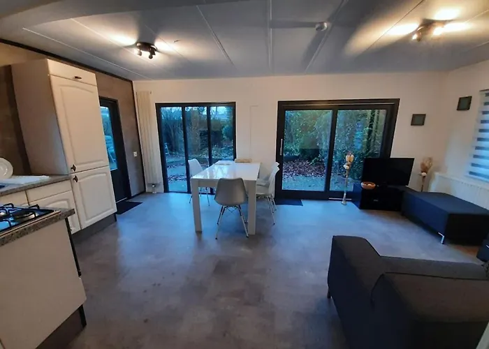 Mooie Bij Het Bos In De Buurt Semesterbostad *